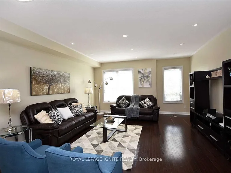 40 Cedar Lake Cres — Photo 7