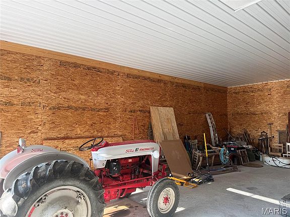 2nd image of 1103 Rombauer Ave