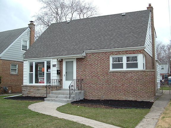 2nd image of 1574 Kenilworth Dr