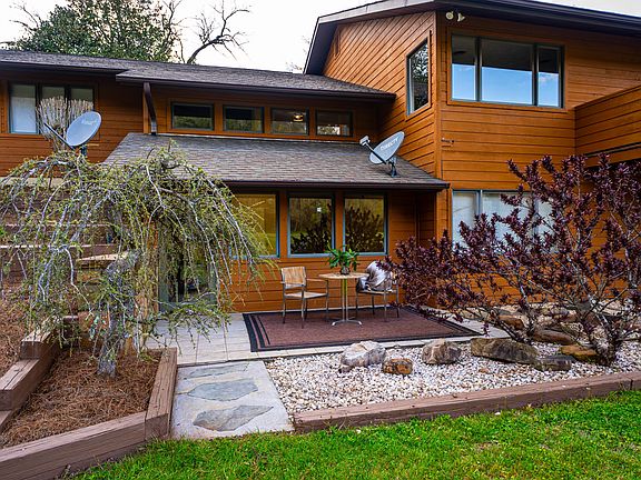 9th image of 4242 Pearl Valley Rd