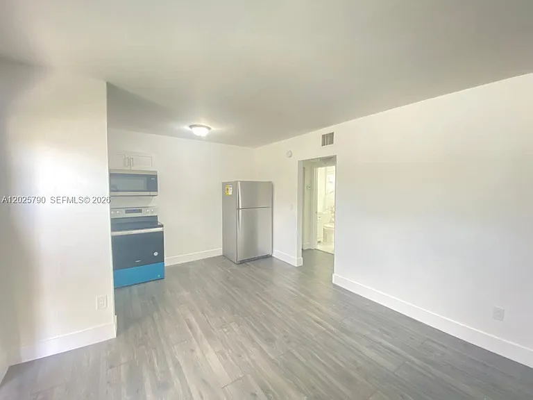 2150 NW 24th St #2 — Photo 5