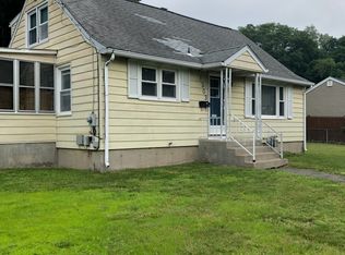 1303 Manville Rd, Woonsocket, RI 02895