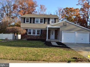 911 Howe St, Turnersville, NJ 08012