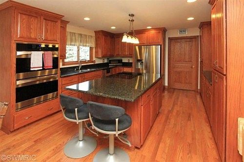 3rd image of 16206 Indian Valley St