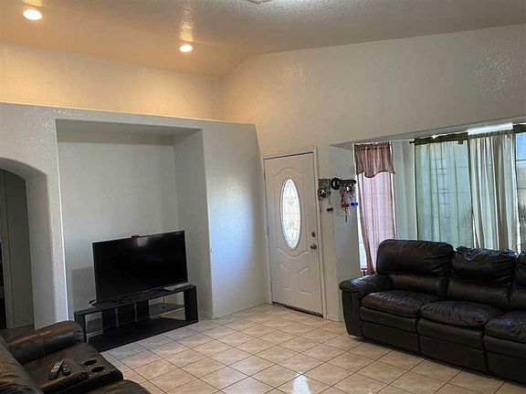 4th image of 9571 E 37th Pl