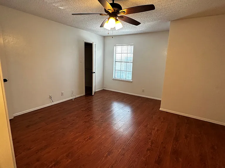716 W Mulberry St #18 — Photo 19