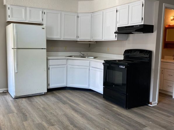 485 E College Ave #406
