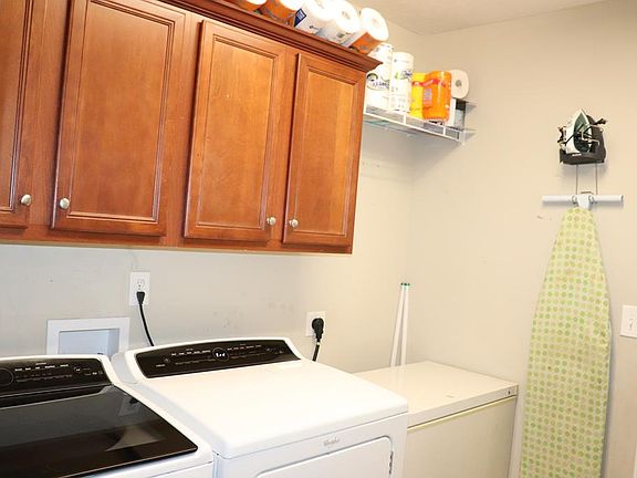 3rd image of 47 Lee Road 2175