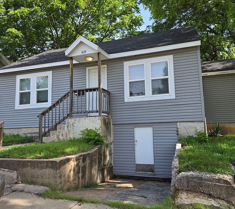 1st image of 439 E High St