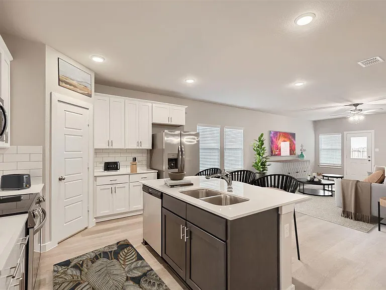 The Residences at Fresh Meadows — Photo 30