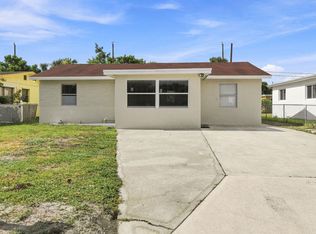 1217 W 32nd St, Riviera Beach, FL 33404