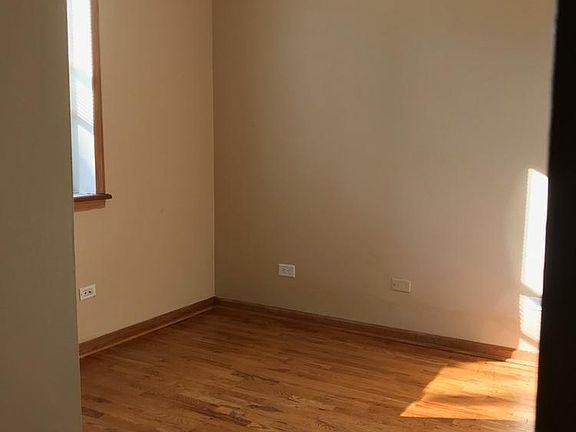 4th image of 6022 N Kenmore Ave #1813