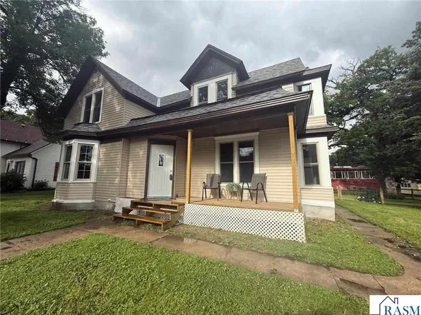 212 N Murphy St, Lake Crystal, MN 56055