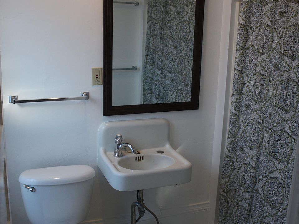 1st image of 1123 Fremont Ave NW #2