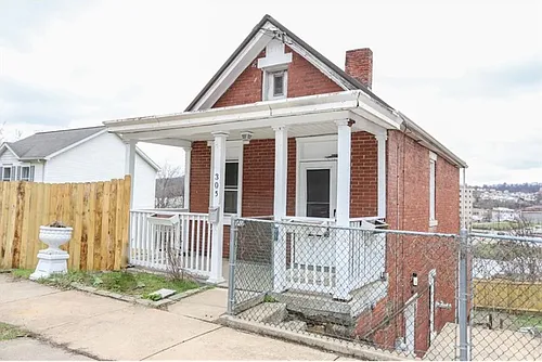 305 Chestnut St Photo 1