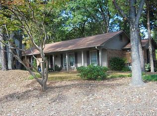 6627 Woodmont Pl, Charlotte, NC 28211
