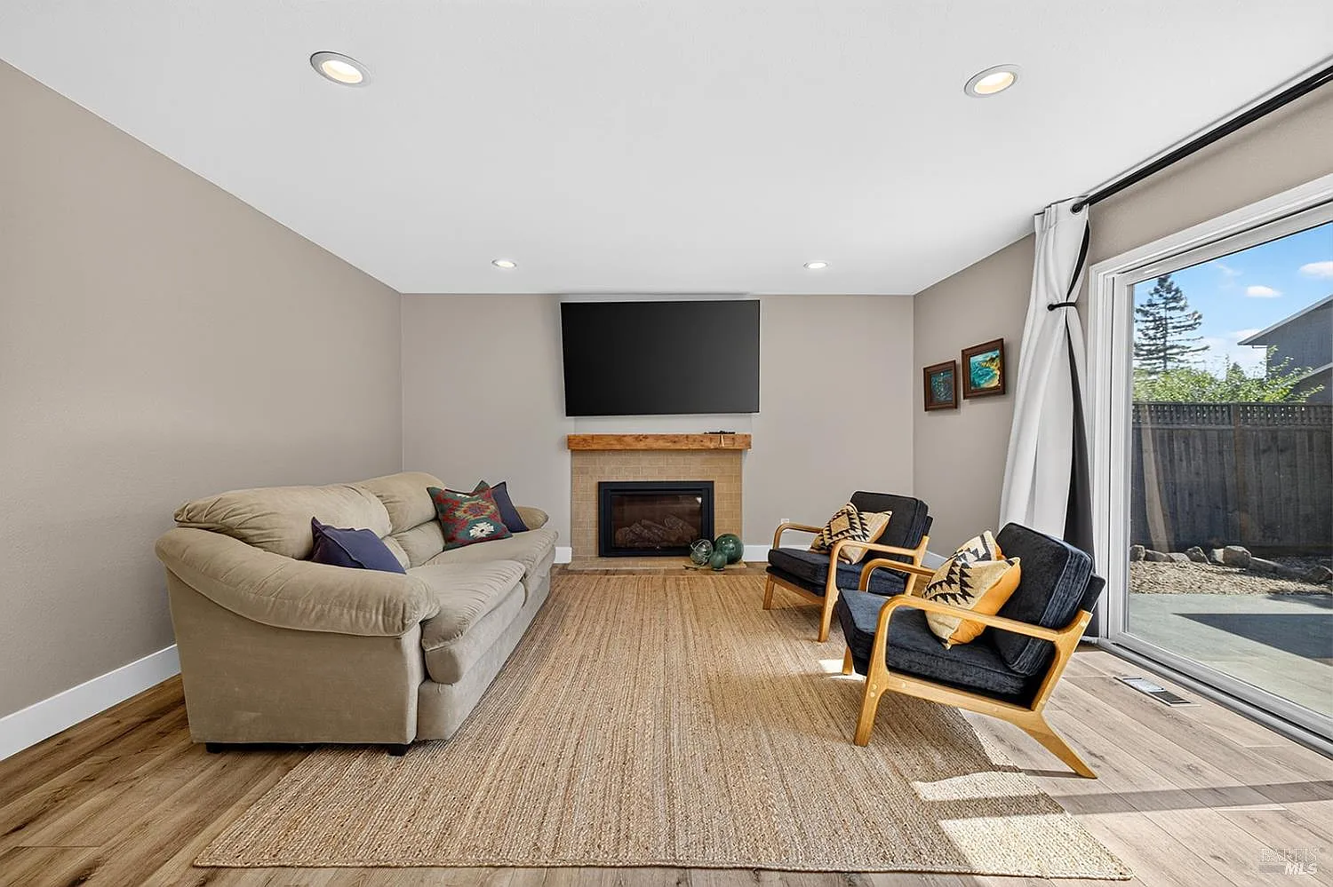 5469 Country Club Drive - Photo 10