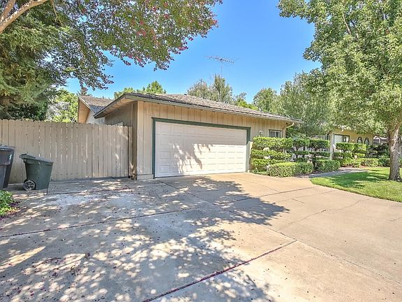 2nd image of 4313 Donnybrook Way