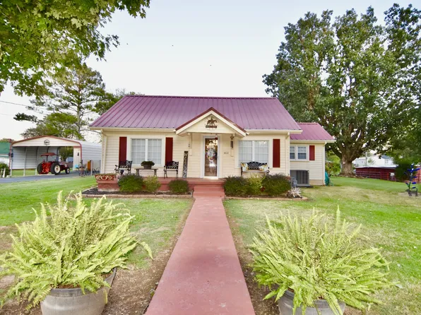 303 Davis St, Saint Joseph, TN 38481