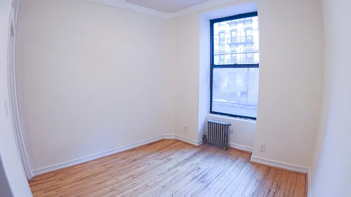 Rented by Urban Real Estate Inc | media 6