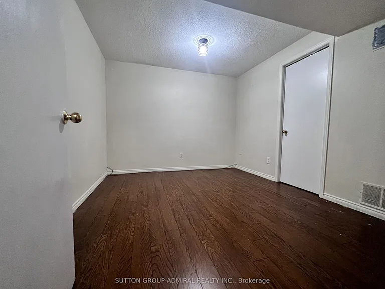 71 Trillium Cres #BASEMENT — Photo 10
