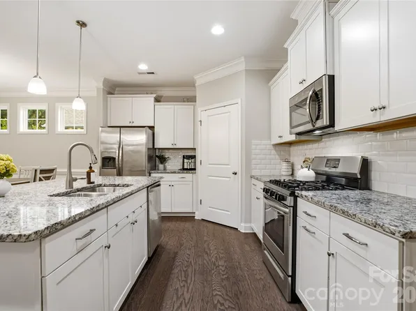 2444 Seagull Dr, Denver, NC 28037