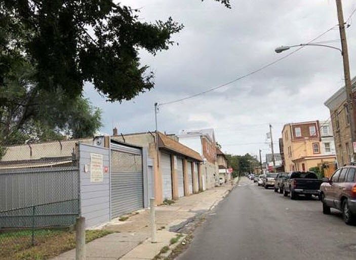 2nd image of 6824 Vandike St