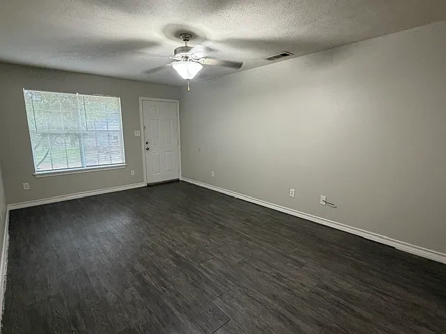 207 Cheyenne Pl — Photo 9