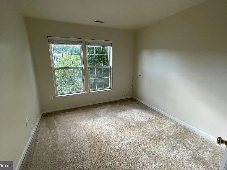 8870 Papillon Dr — Photo 6