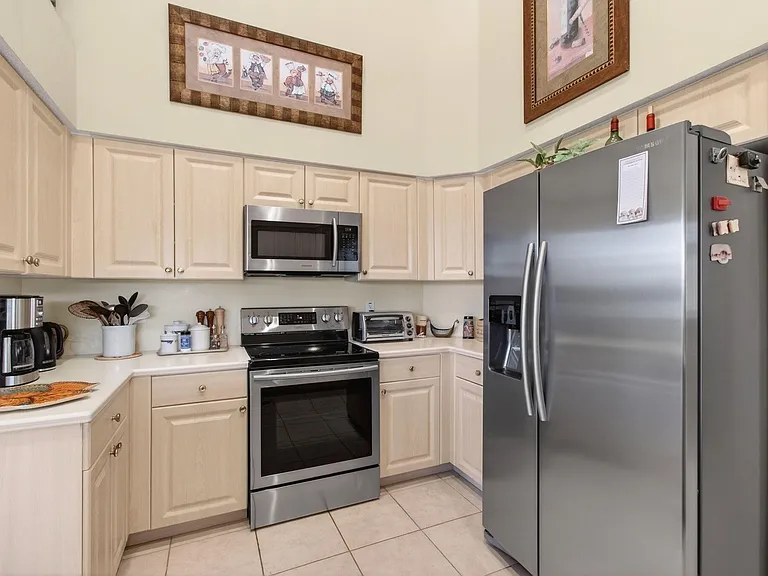 6862 Swansea Ln — Photo 21
