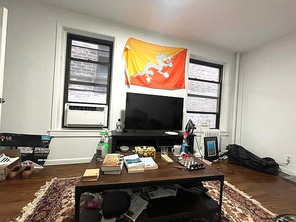 3rd image of 326 E 65th St APT 14