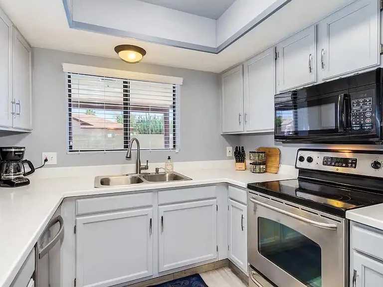 Well appointed kitchen for tenat's use