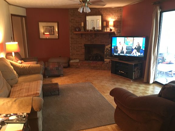 5th image of 717 Montvue Dr