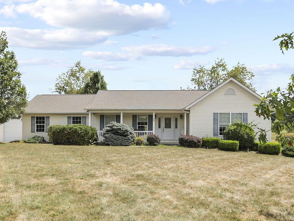 1st image of 323 Hickory Way