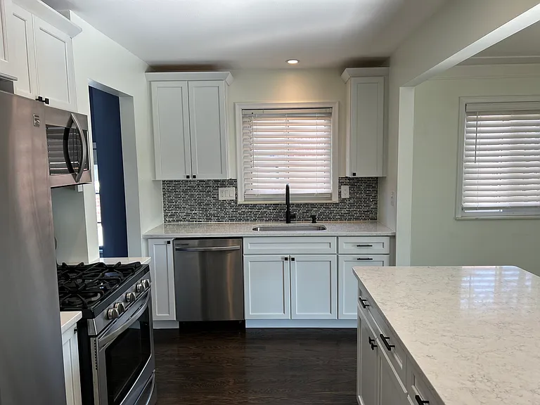 52 Elmsford Ave — Photo 2