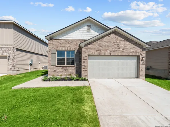 13107 Bay Point Way, St Hedwig, TX 78152