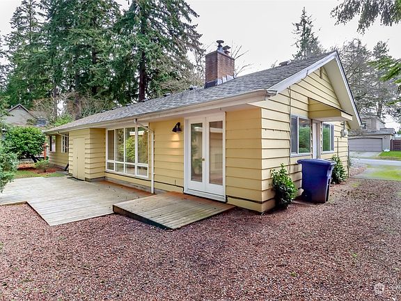 2nd image of 9030 NE 21st Place