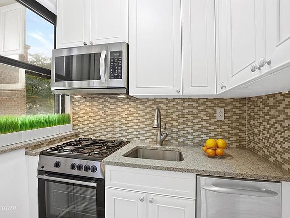 3rd image of 107 W 86th St #3B