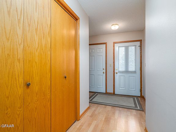 3rd image of 2731 Knight Dr
