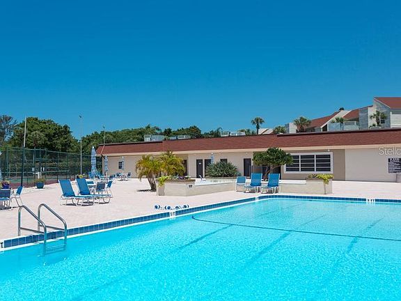 5th image of 4900 Gulf Of Mexico Dr #203B