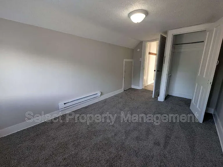 1235 Huestis Ave #B — Photo 14