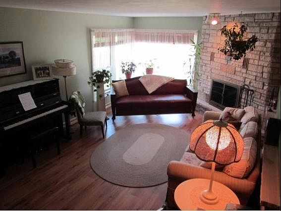 2nd image of 806 Southgate Dr