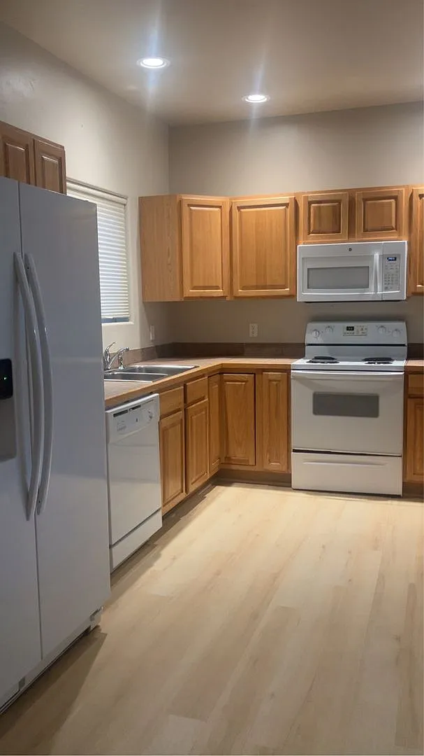 Beautiful 3-Bedroom Townhome for Rent in Bayfield — Photo 3
