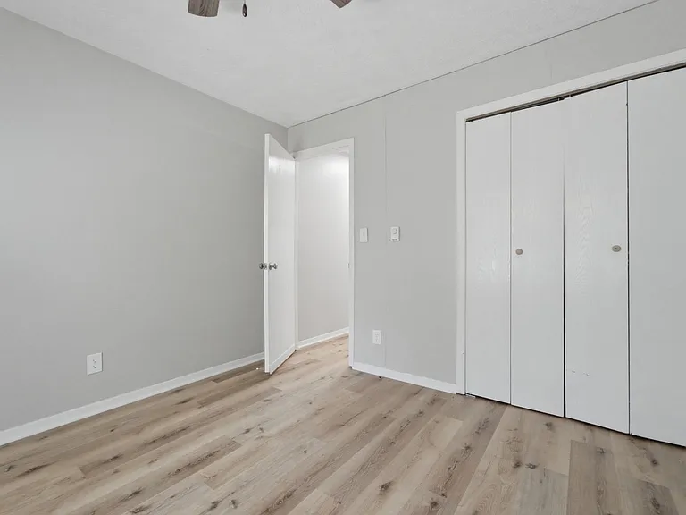 131-194 Sycamore Ct — Photo 3