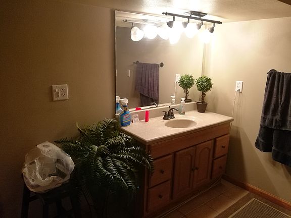 4th image of 3211 Bavarian Ln
