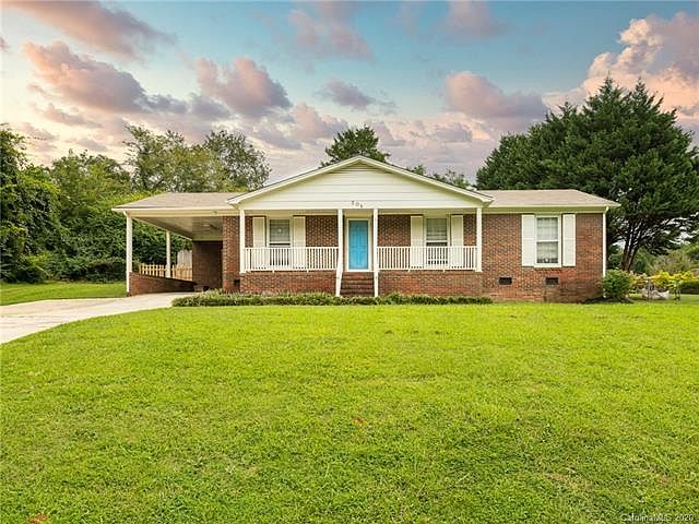 1st image of 308 Wesley Dr