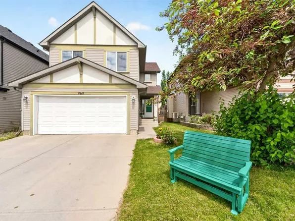 960 W Copperfield Blvd SE, Calgary, AB T2Z 4W7