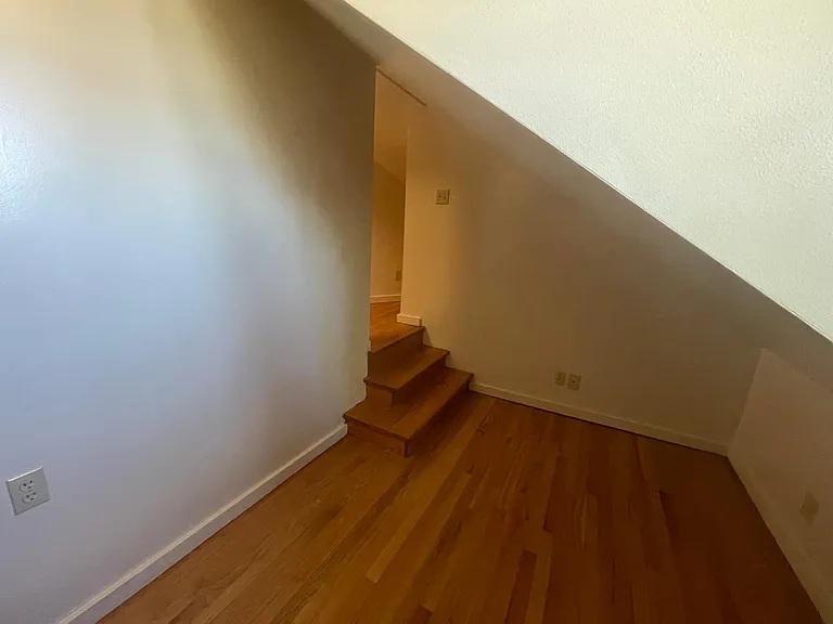 827 W Wayne St #3 — Photo 10