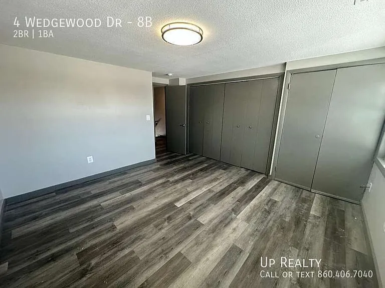 4 Wedgewood Dr #8B — Photo 4