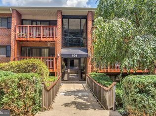101 Skyhill Rd APT 203, Alexandria, VA 22314